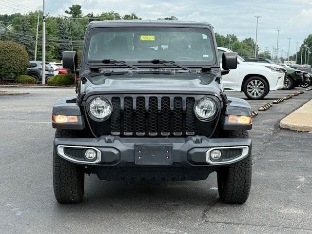 Photo of 2023 Black Clearcoat Jeep Gladiator