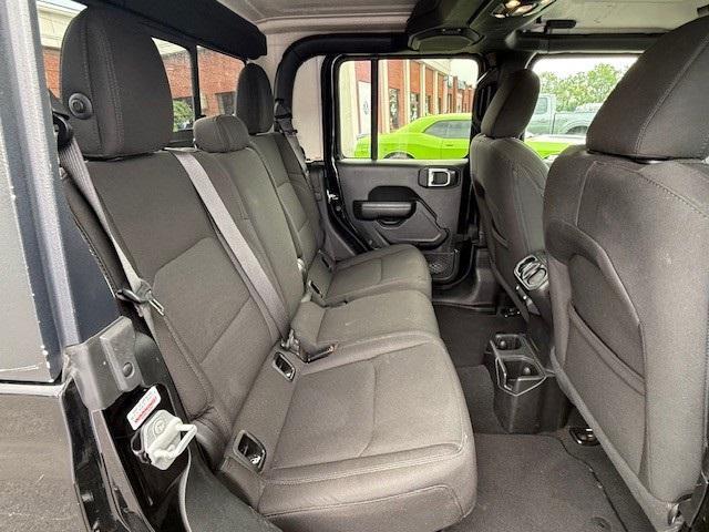 Photo of 2023 Black Clearcoat Jeep Gladiator