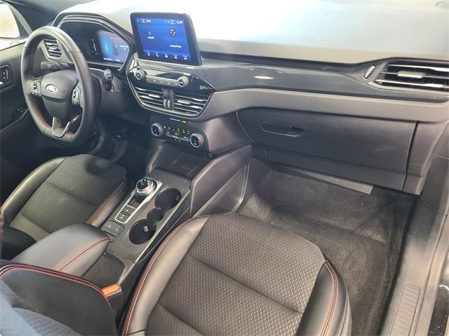 Photo of 2025 Black Metallic Ford Escape