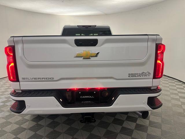 Photo of 2025 Summit White Chevrolet Silverado 3500