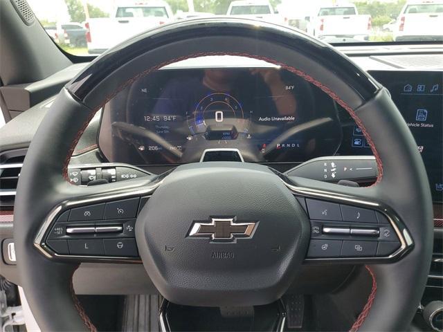 Photo of 2024 Iridescent Pearl Tricoat Chevrolet Traverse