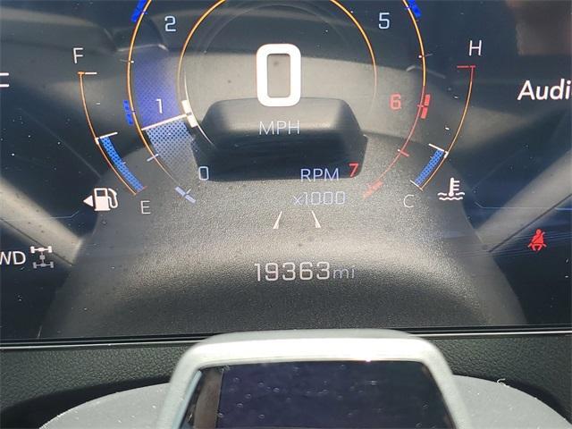 Photo of 2024 Iridescent Pearl Tricoat Chevrolet Traverse