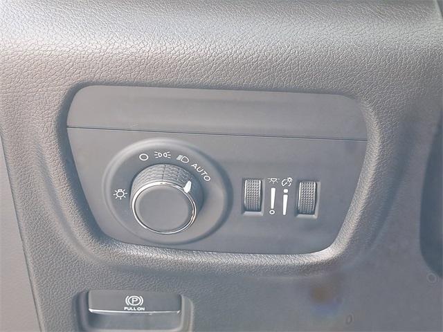 Photo of 2024 Diamond Black Jeep Grand Cherokee L