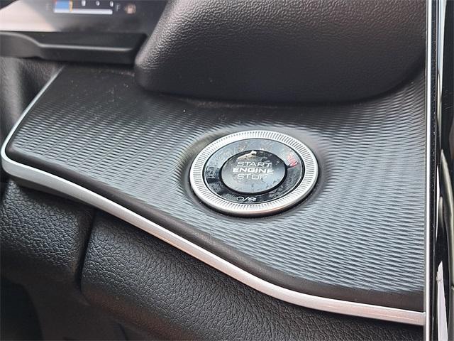 Photo of 2024 Diamond Black Jeep Grand Cherokee L