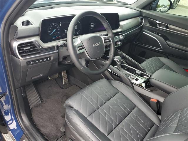 Photo of 2024 Midnight Black Kia Telluride