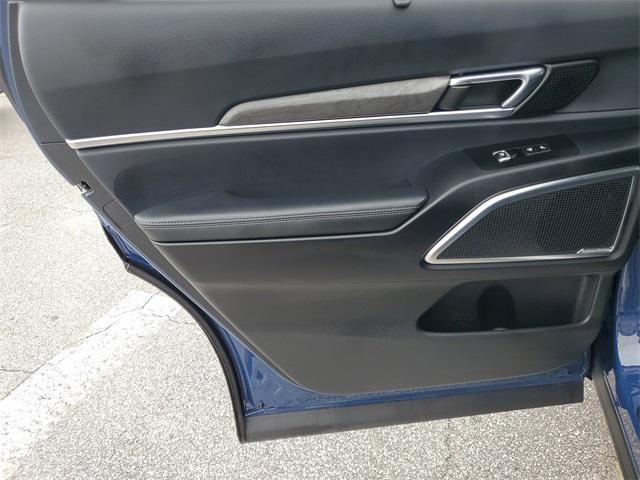 Photo of 2024 Midnight Black Kia Telluride