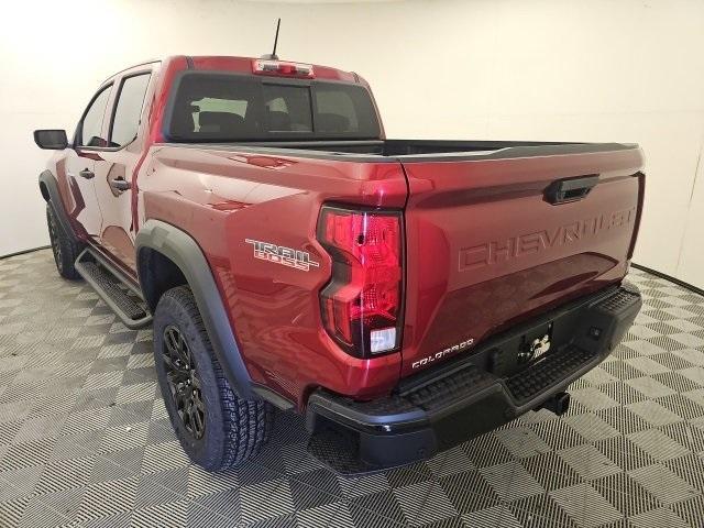 Photo of 2025 Radiant Red Chevrolet Colorado