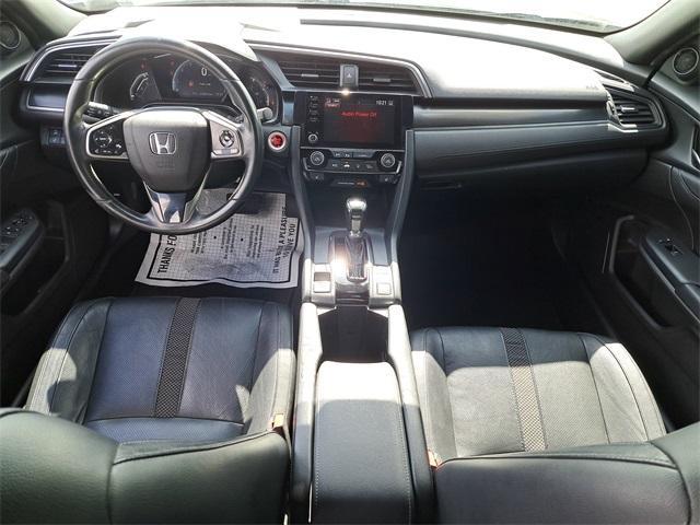 Photo of 2020 Gray Honda Civic