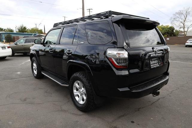 Photo of 2016 Midnight Black Metallic Toyota 4Runner