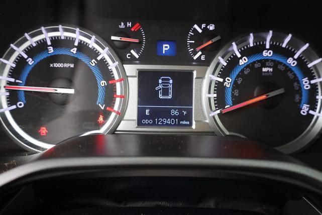 Photo of 2016 Midnight Black Metallic Toyota 4Runner