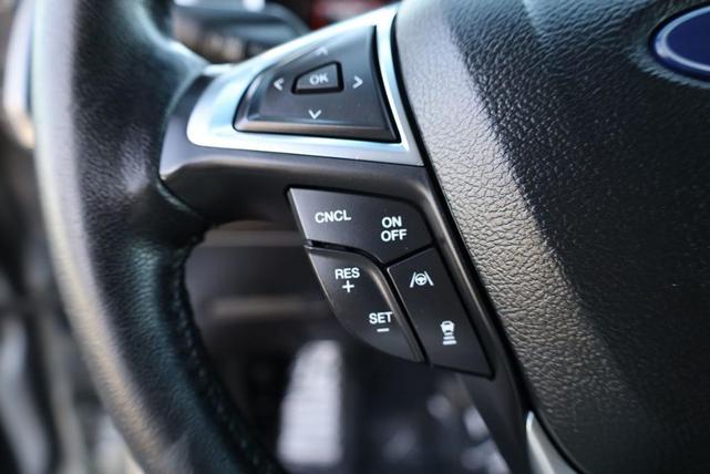 Photo of 2019 Ingot Silver Metallic Ford Edge