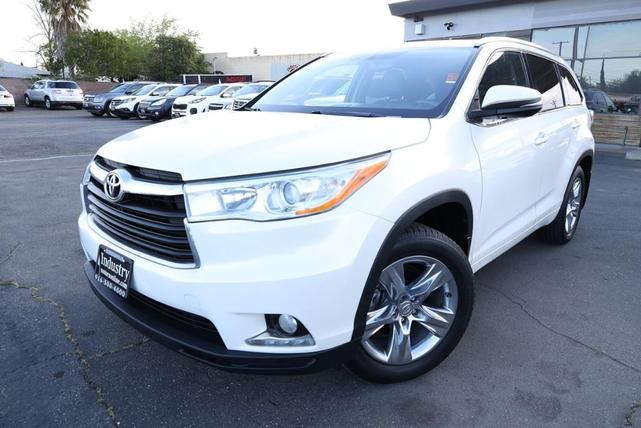 Photo of 2014 Blizzard Pearl Toyota Highlander