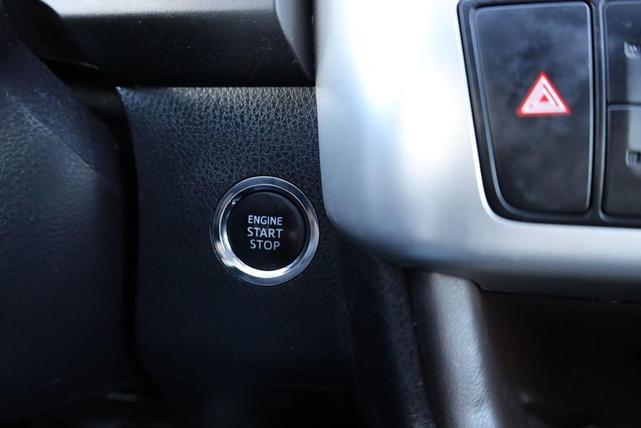 Photo of 2014 Blizzard Pearl Toyota Highlander