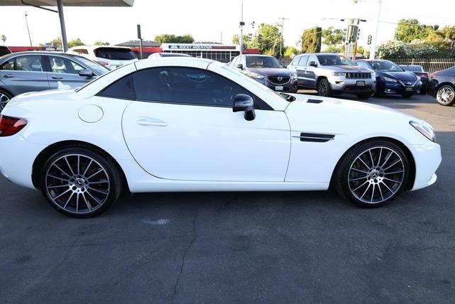 Photo of 2019 Polar White Mercedes-Benz SLC 300