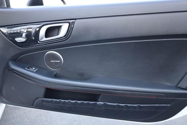 Photo of 2019 Polar White Mercedes-Benz SLC 300