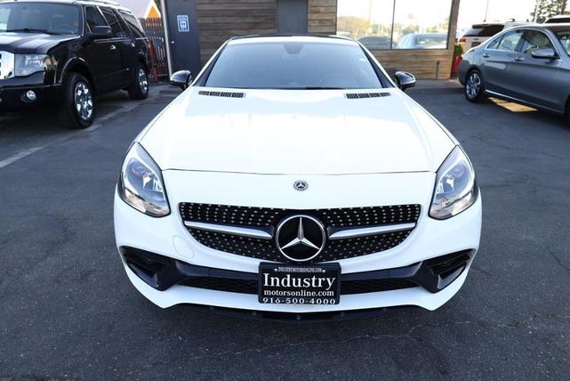 Photo of 2019 Polar White Mercedes-Benz SLC 300