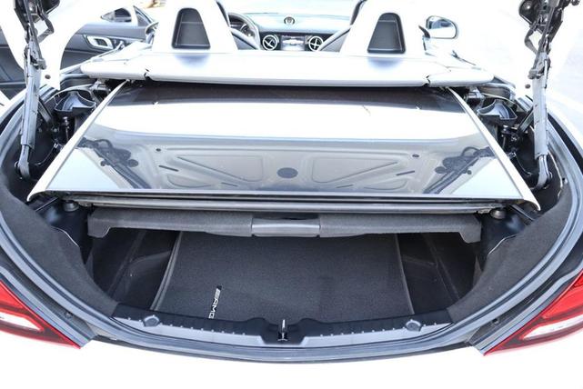 Photo of 2019 Polar White Mercedes-Benz SLC 300
