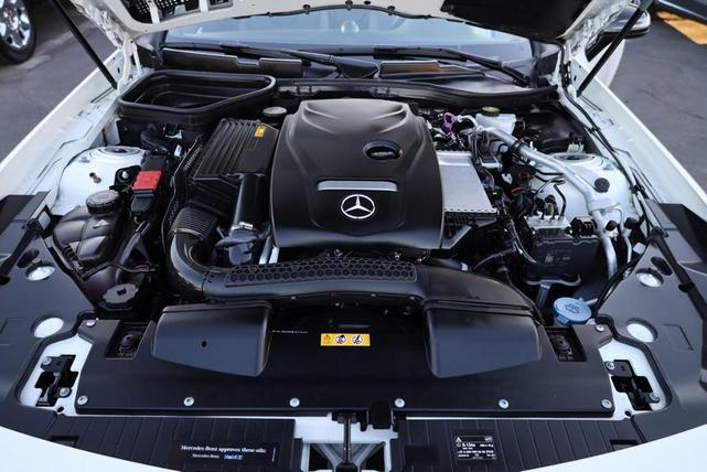 Photo of 2019 Polar White Mercedes-Benz SLC 300