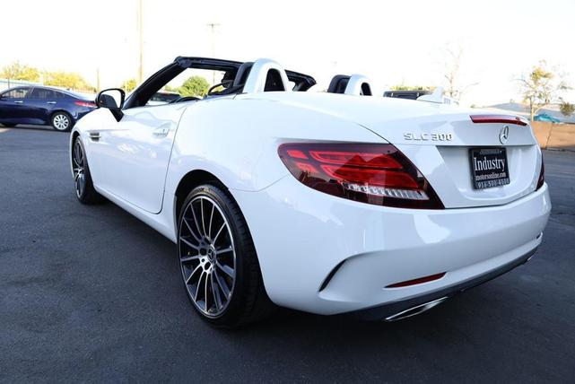 Photo of 2019 Polar White Mercedes-Benz SLC 300