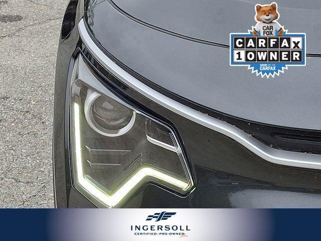 Photo of 2023 Graphite Gray Kia Niro