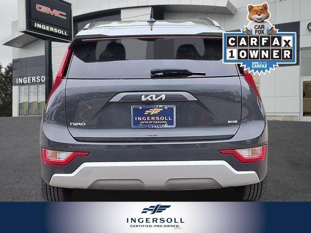 Photo of 2023 Graphite Gray Kia Niro