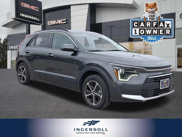 Photo of 2023 Graphite Gray Kia Niro