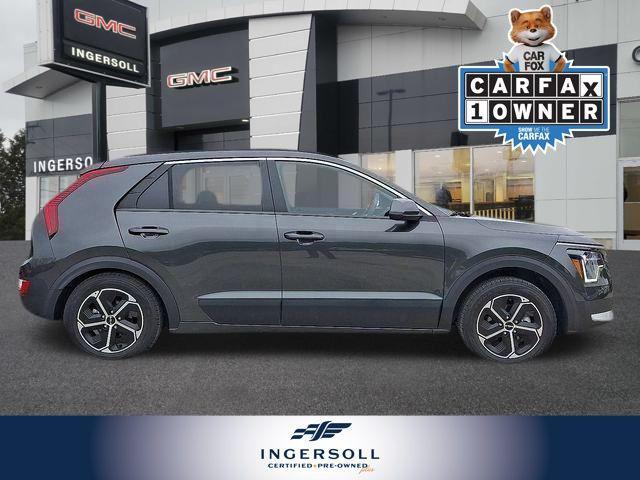 Photo of 2023 Graphite Gray Kia Niro
