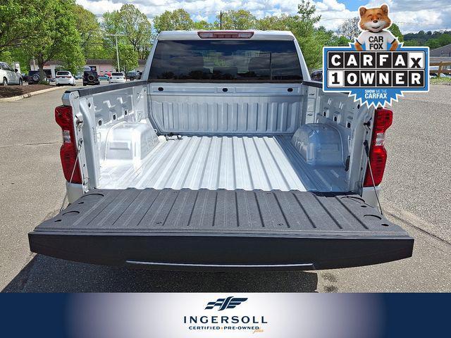 Photo of 2022 Silver Ice Metallic Chevrolet Silverado 1500