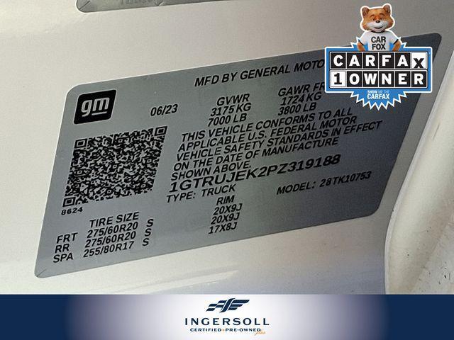 Photo of 2023 Summit White GMC Sierra 1500