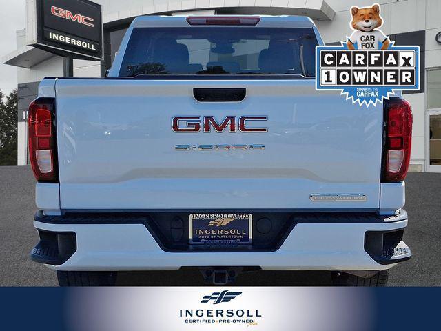 Photo of 2023 Summit White GMC Sierra 1500