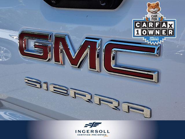 Photo of 2023 Summit White GMC Sierra 1500