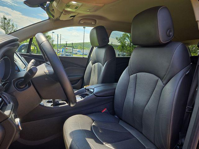 Photo of 2017 Ebony Twilight Metallic Buick Envision