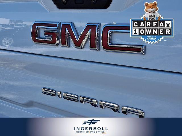 Photo of 2022 Summit White GMC Sierra 2500