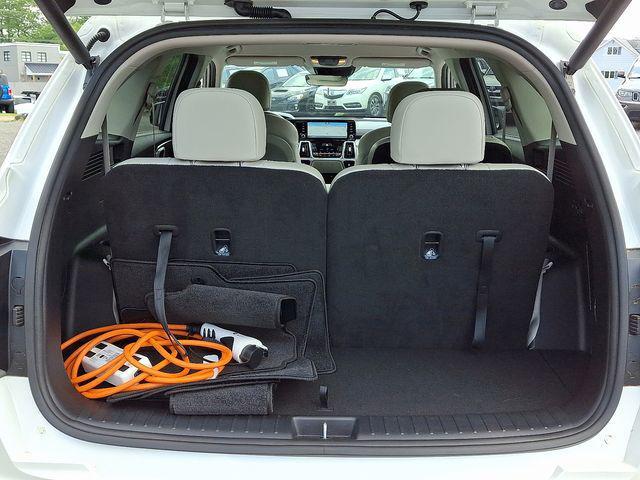 Photo of 2022 Snow White Pearl Kia Sorento Plug-In Hybrid