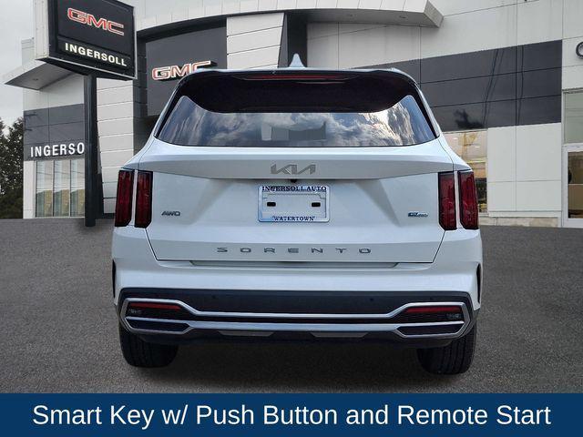 Photo of 2022 Snow White Pearl Kia Sorento Plug-In Hybrid