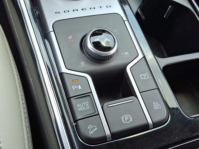 Photo of 2022 Snow White Pearl Kia Sorento Plug-In Hybrid