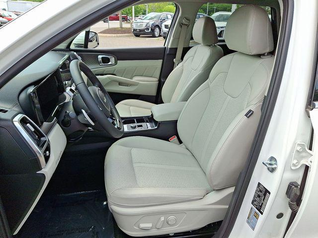 Photo of 2022 Snow White Pearl Kia Sorento Plug-In Hybrid