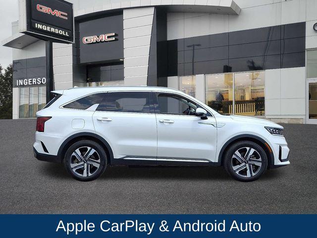 Photo of 2022 Snow White Pearl Kia Sorento Plug-In Hybrid