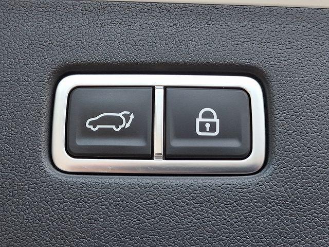 Photo of 2022 Snow White Pearl Kia Sorento Plug-In Hybrid