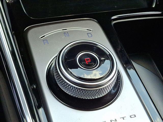 Photo of 2022 Snow White Pearl Kia Sorento Plug-In Hybrid