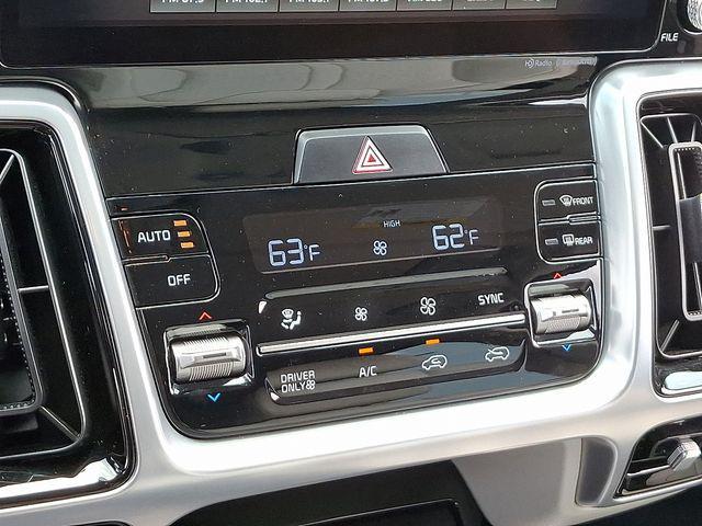 Photo of 2022 Snow White Pearl Kia Sorento Plug-In Hybrid