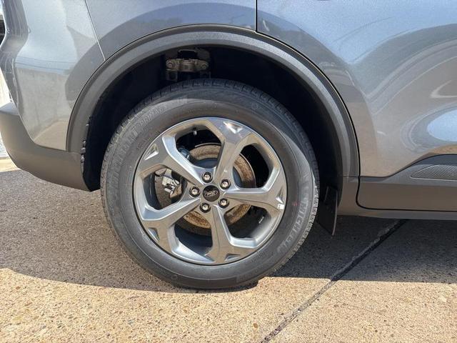 Photo of 2025 Carbonized Gray Metallic Ford Escape