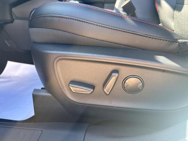 Photo of 2025 Carbonized Gray Metallic Ford Escape