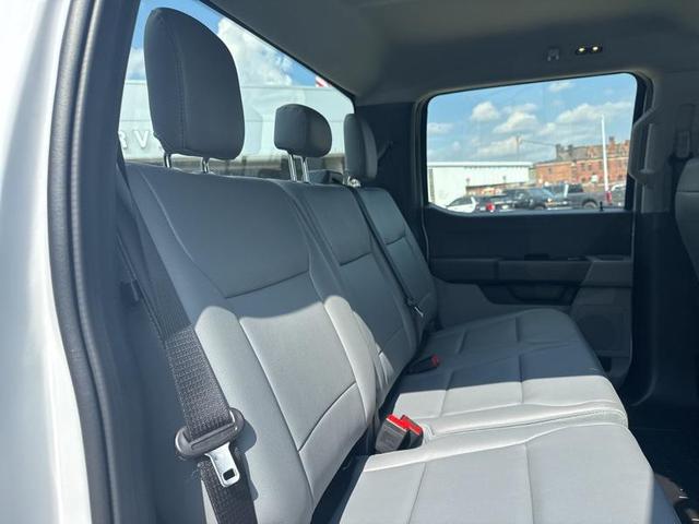 Photo of 2026 Oxford White Ford F-350