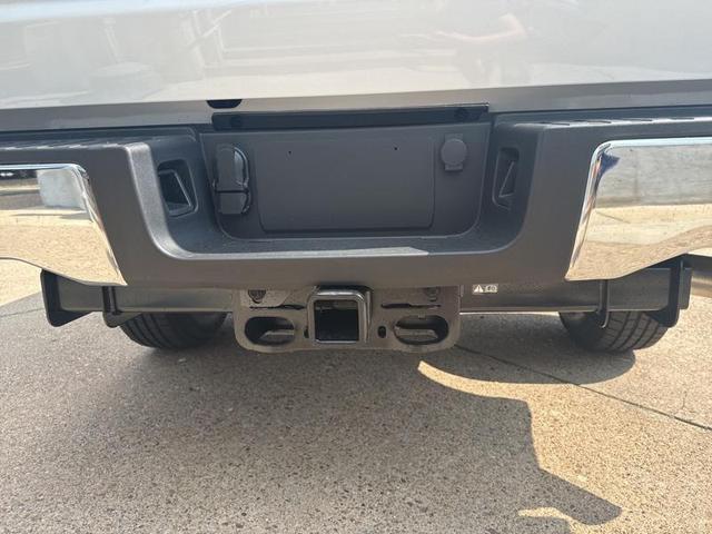 Photo of 2026 Oxford White Ford F-350