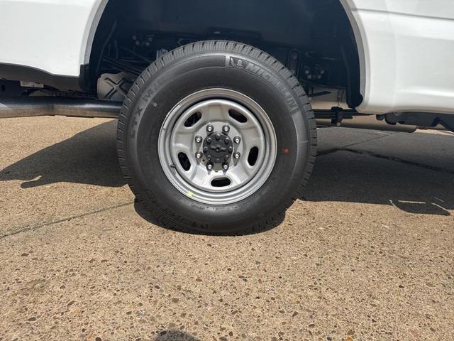 Photo of 2026 Oxford White Ford F-350