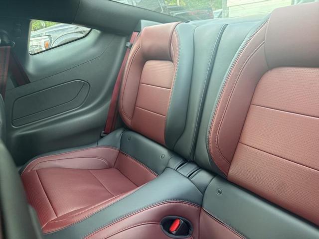 Photo of 2025 Molten Magenta Metallic Tri-coat Ford Mustang