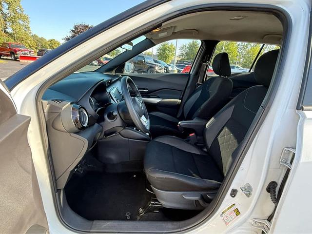 Photo of 2020 Aspen White TriCoat Pearl Nissan Kicks