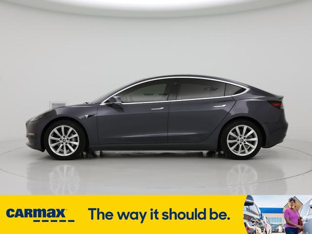 Photo of 2018 Gray Tesla Model 3
