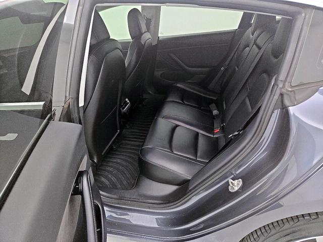 Photo of 2018 Gray Tesla Model 3